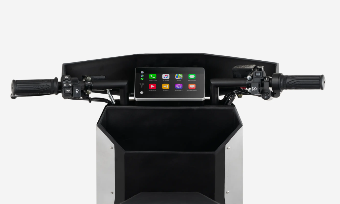 支持苹果 CarPlay 售 10000 美元,Infinite Machine 推出赛博朋克风模块化电摩 P1
